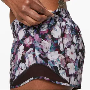 Lululemon Hotty Hot Short II *2.5"
Utopia Multi / Deep Phantom thumbnail 3