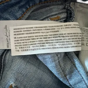 Abercrombie & Fitch Ultra High Rise Ankle Straight Jeans Women’s 29 Distressed thumbnail 11
