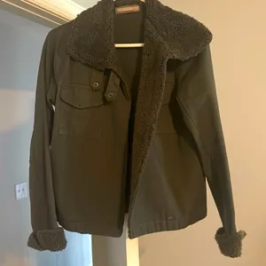 Women’s size medium olive green jacket thumbnail 1