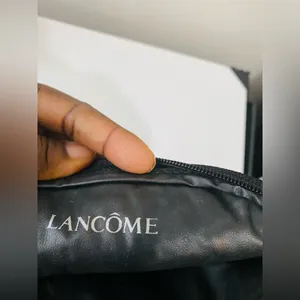 Lancôme Elegant Black Cosmetic Bag thumbnail 4