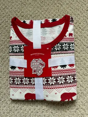 Target Wondershop Holiday Women’s Pajamas Medium thumbnail 1