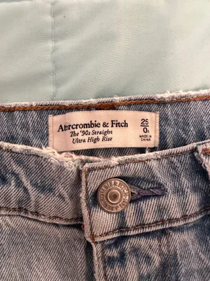Abercrombie 90s Ultra High-Rise Straight Jeans thumbnail 7