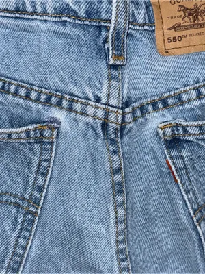 Vintage 90s Levi’s 550 Relaxed Student Fit Denim Shorts Sz 26 (tag 29) Jorts thumbnail 4