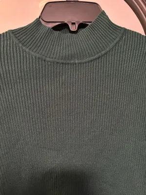 Green Ribbed Turtleneck Size M thumbnail 2