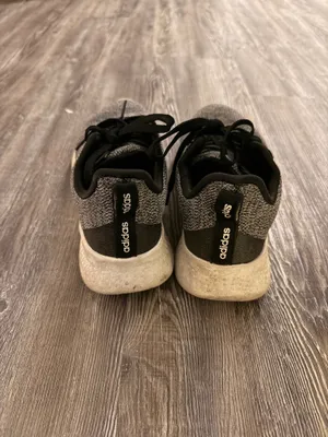 Adidas tennis Shoes thumbnail 3