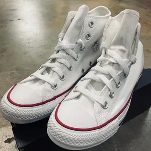 Converse Women's White Trainers thumbnail 1