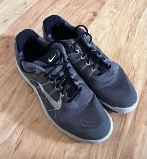 Nike golf shoes size 6y or 6.5 adult or 7 women’s adult gray color thumbnail 1