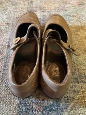 Montana West Montana Tan Brown Leather Mary Jane Flats with Adjustable Strap Sz 9 thumbnail 3