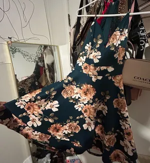 Windsor Dress Homecoming Green Emerald short floral thumbnail 1