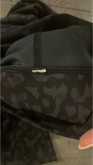 Lululemon Wunder Under Leggings 25" thumbnail 4