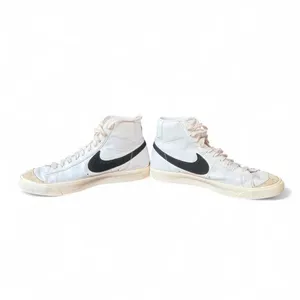 Nike Blazer Mid ‘77 Vintage White Black Leather High Top Sneakers Sz9 CZ1055-100 thumbnail 7