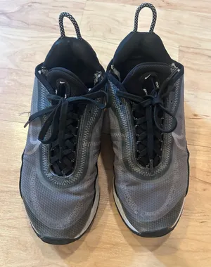 Nike Women’s Black and Gray Athletic Sneakers thumbnail 1