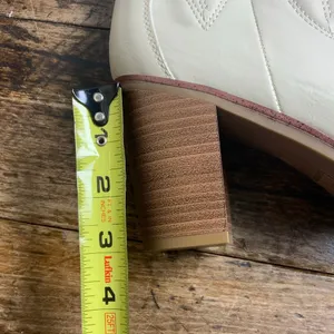 MIA Raylyn ivory western‎ boots stacked heel NWOT size 7 thumbnail 9