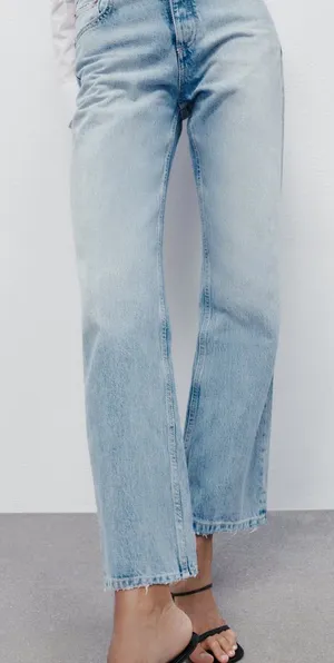 Zara Straight Fit High Rise regular Length jeans size 8 ( 4365/361) thumbnail 1