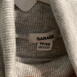 Garage Gray‎ Fitted Crop Top thumbnail 2