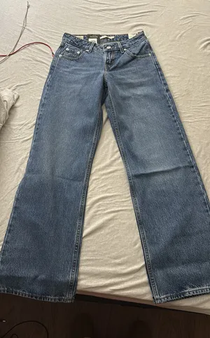 Levi’s Low Loose Women’s Jeans  thumbnail 1
