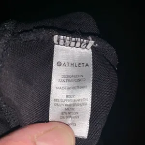 Athleta black cropped Athleisure workout S leggings thumbnail 3