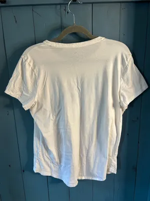 GAP For Good Cream Short Sleeve Tee with Perforated Star Design | Size Larege thumbnail 4