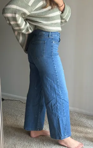 Banana Republic High-Rise Wide-Leg Jeans thumbnail 3