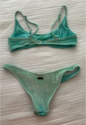 Triangl Bikini thumbnail 2