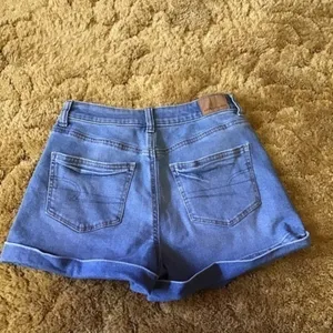 American Eagle High Rise Cuffed Stretch Denim Shorts Women’s 0 Blue Jean Shorts thumbnail 8