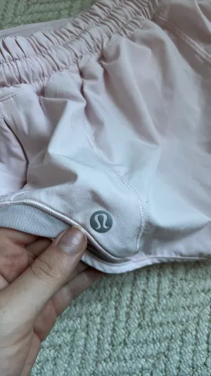 Hotty Hot Shorts Lululemon 2.5" thumbnail 4