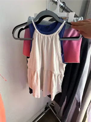 Old Navy Bundle of clothes women size XS thumbnail 3