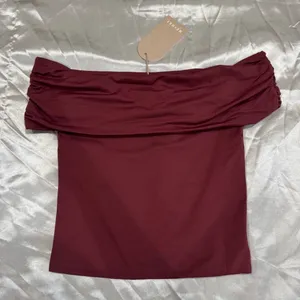 Meshki Top Dainty Feminine Romantic Elevated Basic Minimalist Everyday Luxury thumbnail 3