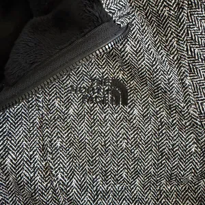 The North Face Women's Medium Apex Chromium Thermal Jacket thumbnail 4