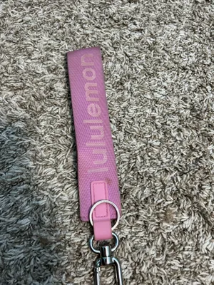 Lululemon Keychain thumbnail 3