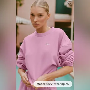 Alo NWT Cropped Accolade Crewneck Candy Heart Pink Size S thumbnail 3
