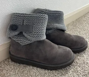 UGG Gray Sweater s - EUC thumbnail 1