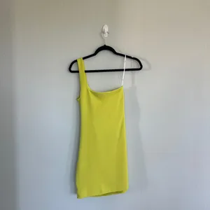 Lulu’s Lime Green Mini One Shoulder Body Dress Size Small thumbnail 8