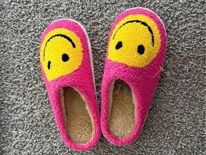 NEW Hot Pink Smiley Face Fuzzy Slippers Women’s S 5-6 Y2K Happy Face Lougewear thumbnail 11