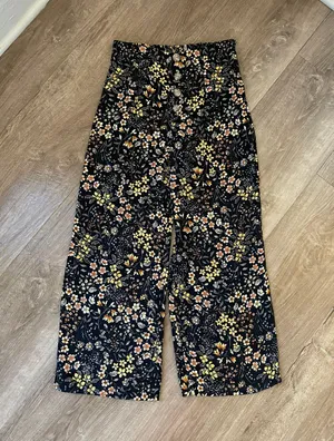 wide leg pants floral button detail boho women’s size XS thumbnail 1