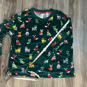 Festive Green Pajama Set for Women thumbnail 9