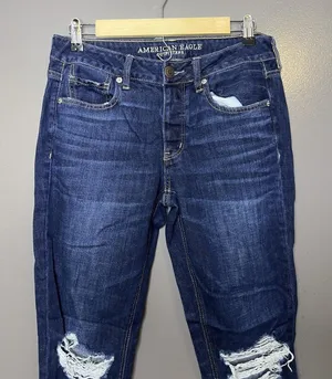 American Eagle Outfitters Tomgirl Jeans Womens 4 Dark Wash Blue Distressed Denim thumbnail 1