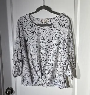 ✨3 for $12✨ Hippie Rose Polka Dot Women's Top thumbnail 1