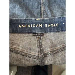 American Eagle Super Stretch Denim Mini Skirt Sz 6 Classic Wash Distressed Boho thumbnail 5