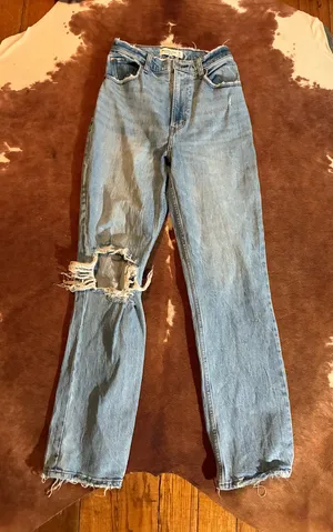 Abercrombie and Fitch the 90's Straight ultra high rise size 25/0 regular Curve love thumbnail 1