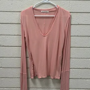 Free People We the Free Pink V Neck Long Sleeve Tee size S thumbnail 6