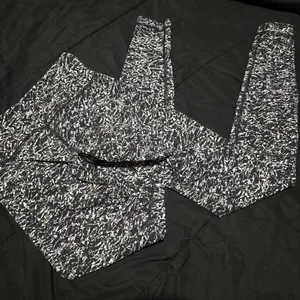 Lululemon Black White Pattern High Rise Leggings 4 Yoga Running Workout Pants thumbnail 2