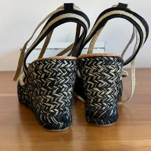 Marc Jacobs Black Satin Gold Metallic Wrap Espadrille Wedge Sandals Spain 38.5 thumbnail 6