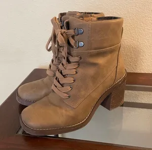 Crown Vintage Elegant Brown Leather Block Heel Ankle Boot Zip-Up Bootie Size 6.5 thumbnail 2