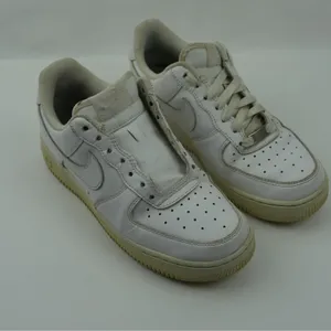 Nike Air Force One Womens 8 Shoes White Sneakers 315115-112‎ 1 Missing String thumbnail 2
