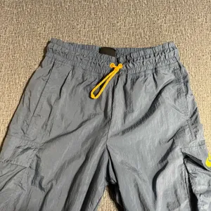 Nike Women’s Jogger Pants thumbnail 2