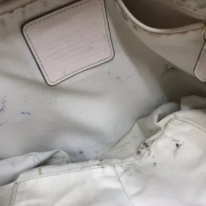 COACH White Medium Leather Handbag thumbnail 8
