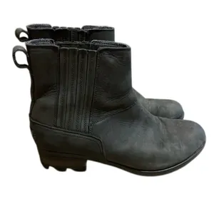 Sorel Lolla Black Leather Chelsea Ankle Boots Womens Size 8.5 NL3078-010 thumbnail 4