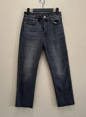 Levi's 501 High Rise Button Fly Black Denim Straight Tapered Leg Jeans Size 26 thumbnail 3