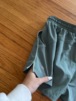 Lululemon Shorts 3" High-Rise thumbnail 4